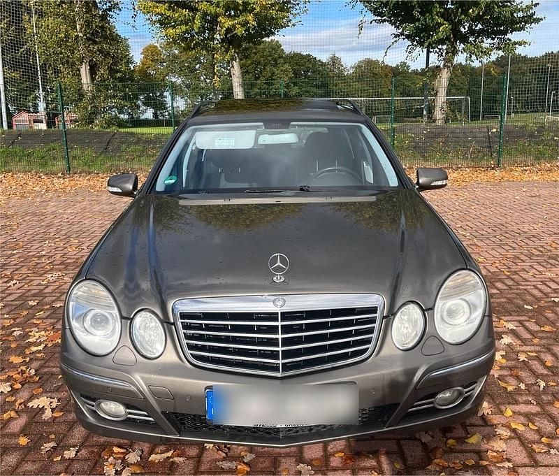 Grau Gebraucht 2007 Mercedes E280 Kombi | 2.499 € (Superpreis) - Bild 1/4
