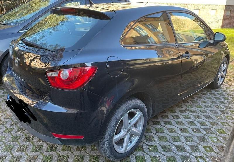 Schwarz Gebraucht 2013 Seat Ibiza SC Reference Kleinwagen | 4.100 € (Guter Preis) - Bild 1/4