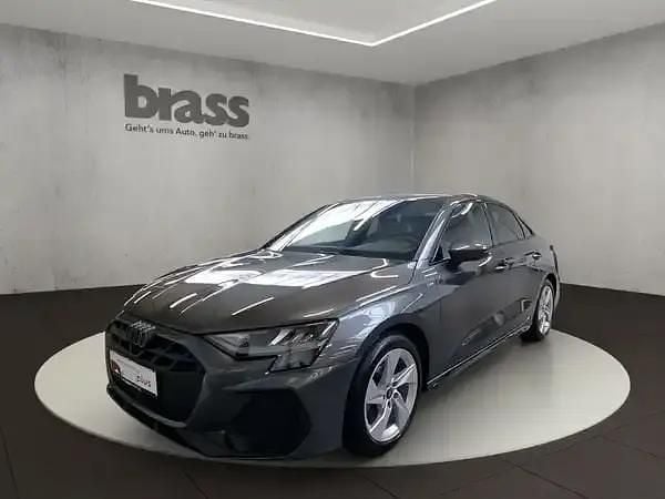 Second-hand Audi A3 S-Line 150 CP (110 kW) 2025 Gri Berlinǎ