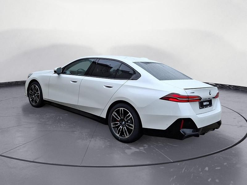 Neu BMW 520 197 PS (144 kW) 2026 Weiß Limousine