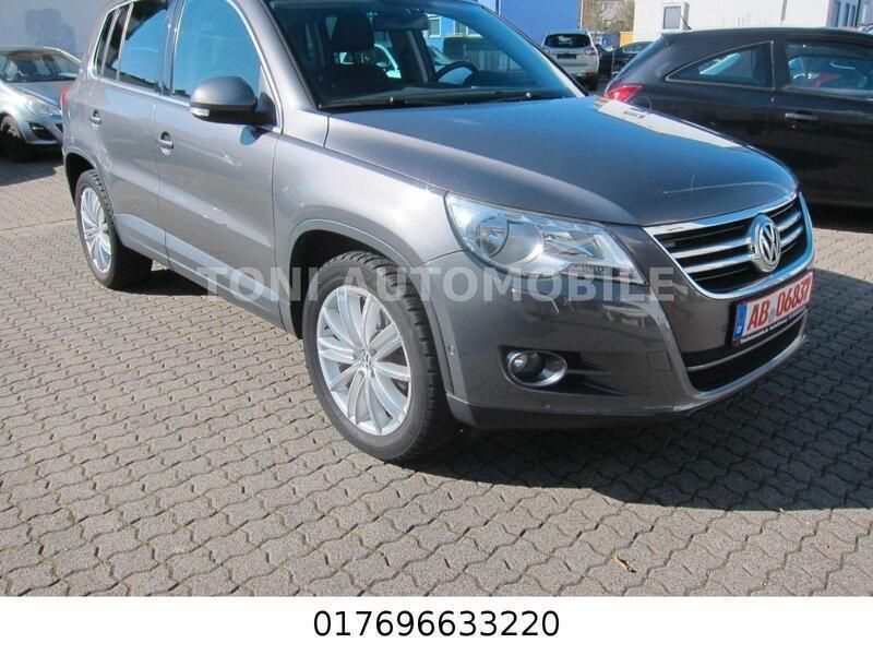 Grau Gebraucht 2011 VW Tiguan Team SUV | 8.999 € (Guter Preis) - Bild 1/4