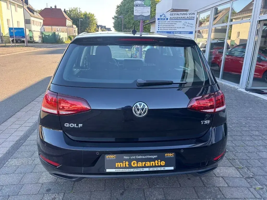 Gebraucht VW Golf VII Trendline 86 PS (63 kW) 2017 Schwarz Limousine