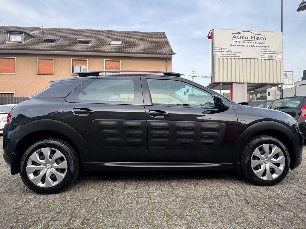 Gebraucht Citroën C4 Cactus Feel 92 PS (67 kW) 2015 Schwarz Kleinwagen