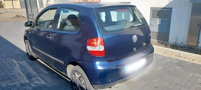 Usata VW Fox 75 CV (55 kW) 2006 Blu Utilitaria