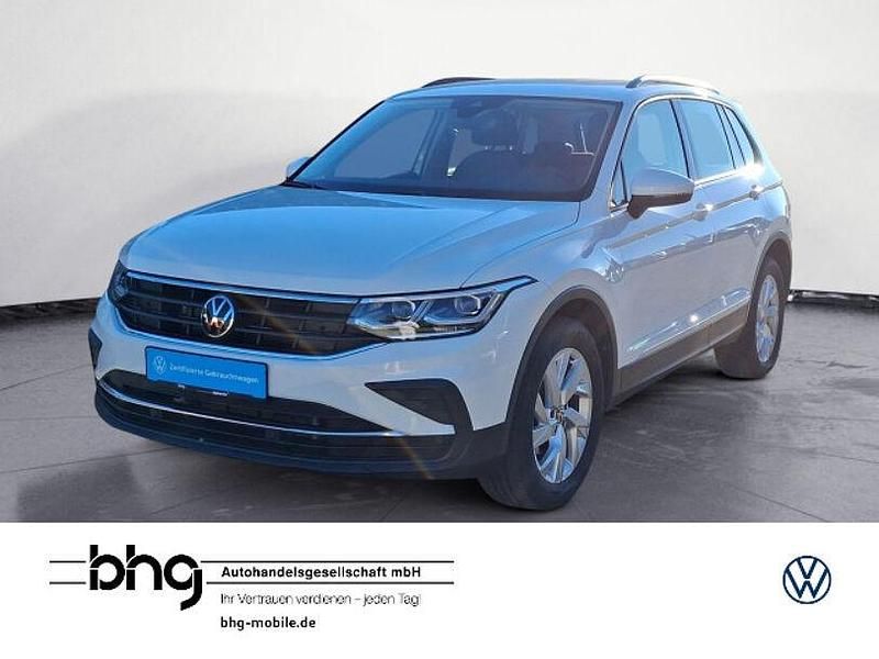 Pure white Gebraucht 2023 VW Tiguan Life SUV | 33.830 € (Guter Preis) - Bild 1/4