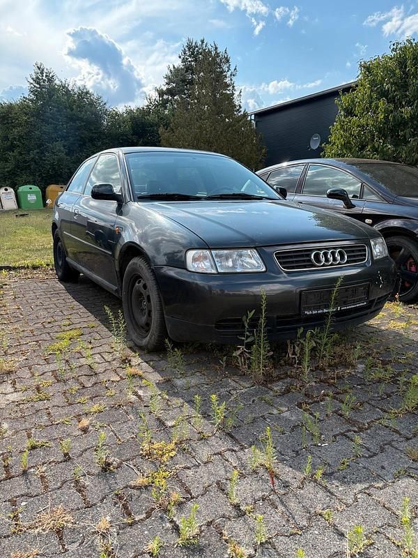 Schwarz Gebraucht 1999 Audi A3 Kleinwagen | 1.555 € (Etwas zu teuer) - Bild 1/4