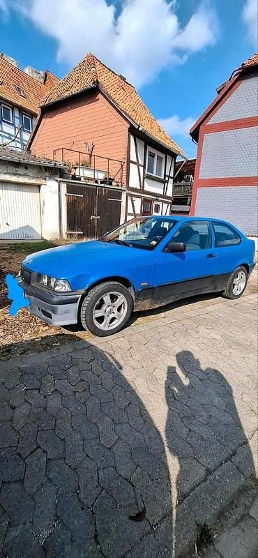 Gebraucht BMW 316 Compact 102 PS (75 kW) 1996 Blau Kleinwagen