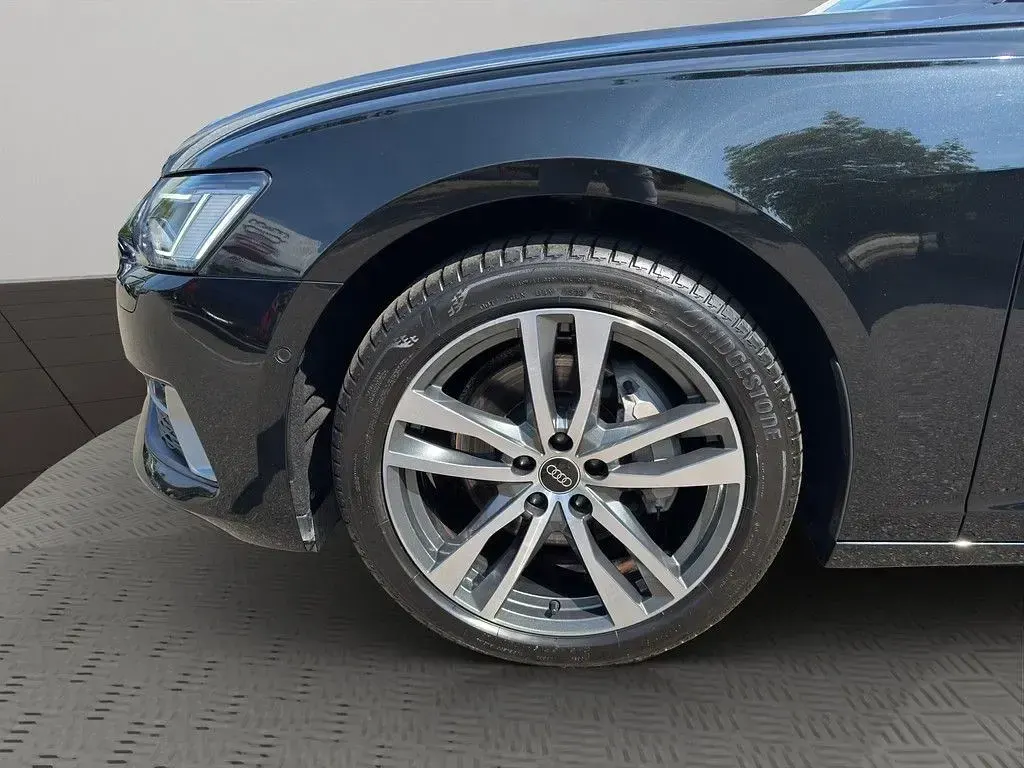 Gebraucht Audi A6 Sport 265 PS (194 kW) 2023 Mythosschwarz metallic Kombi