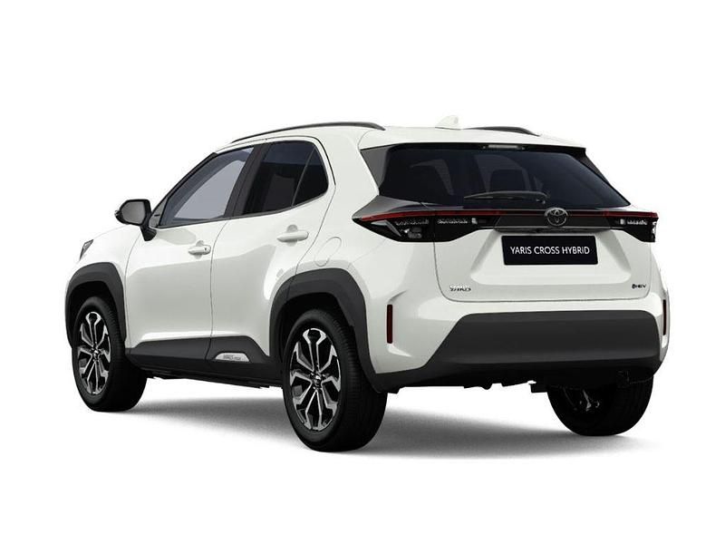 Gebraucht Toyota Yaris Cross Team 131 PS (96 kW) 2024 Weiß SUV