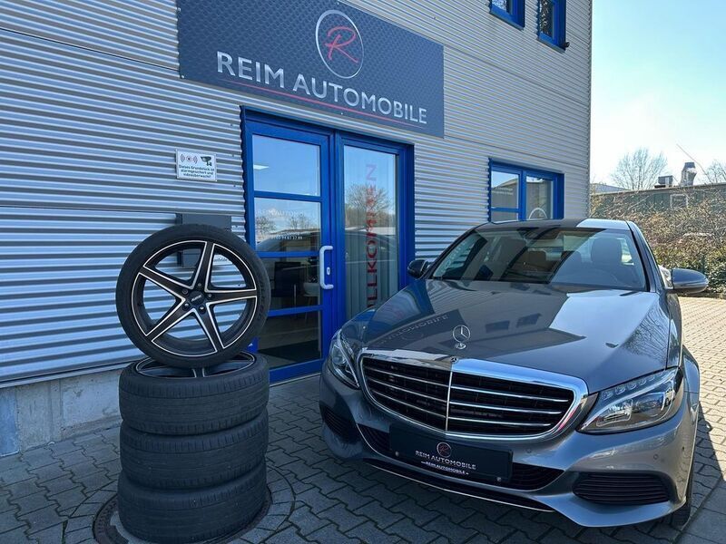 Grau Gebraucht 2017 Mercedes C200 Limousine | 18.950 € (Guter Preis) - Bild 1/4