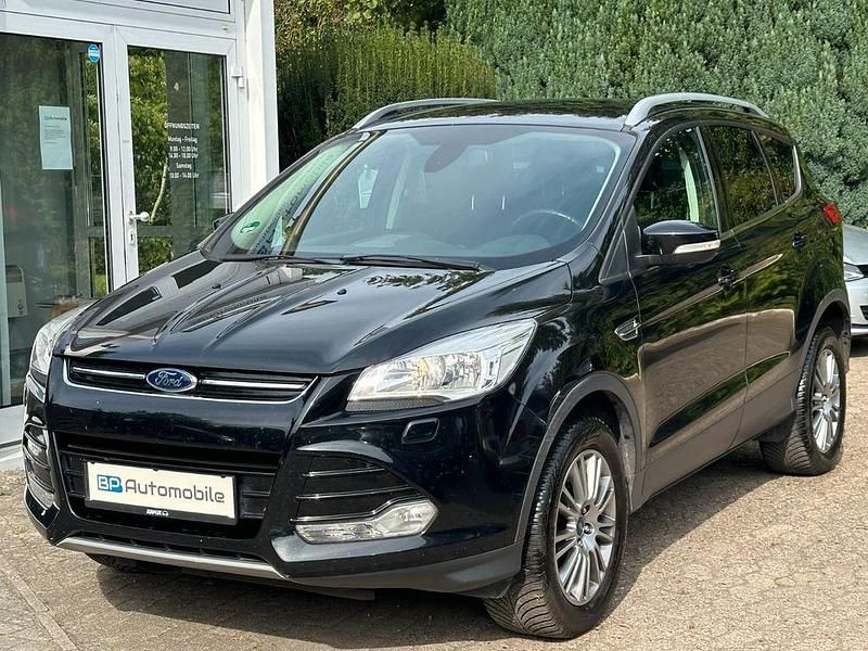 Gebraucht Ford Kuga Titanium 140 PS (102 kW) 2013 Schwarz SUV