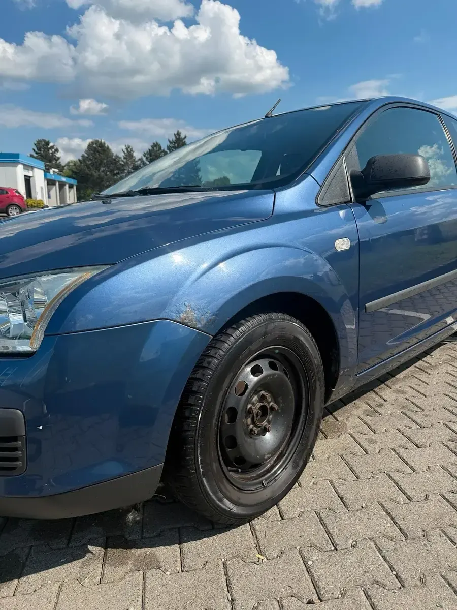 Gebraucht Ford Focus 101 PS (74 kW) 2006 Blau Kleinwagen