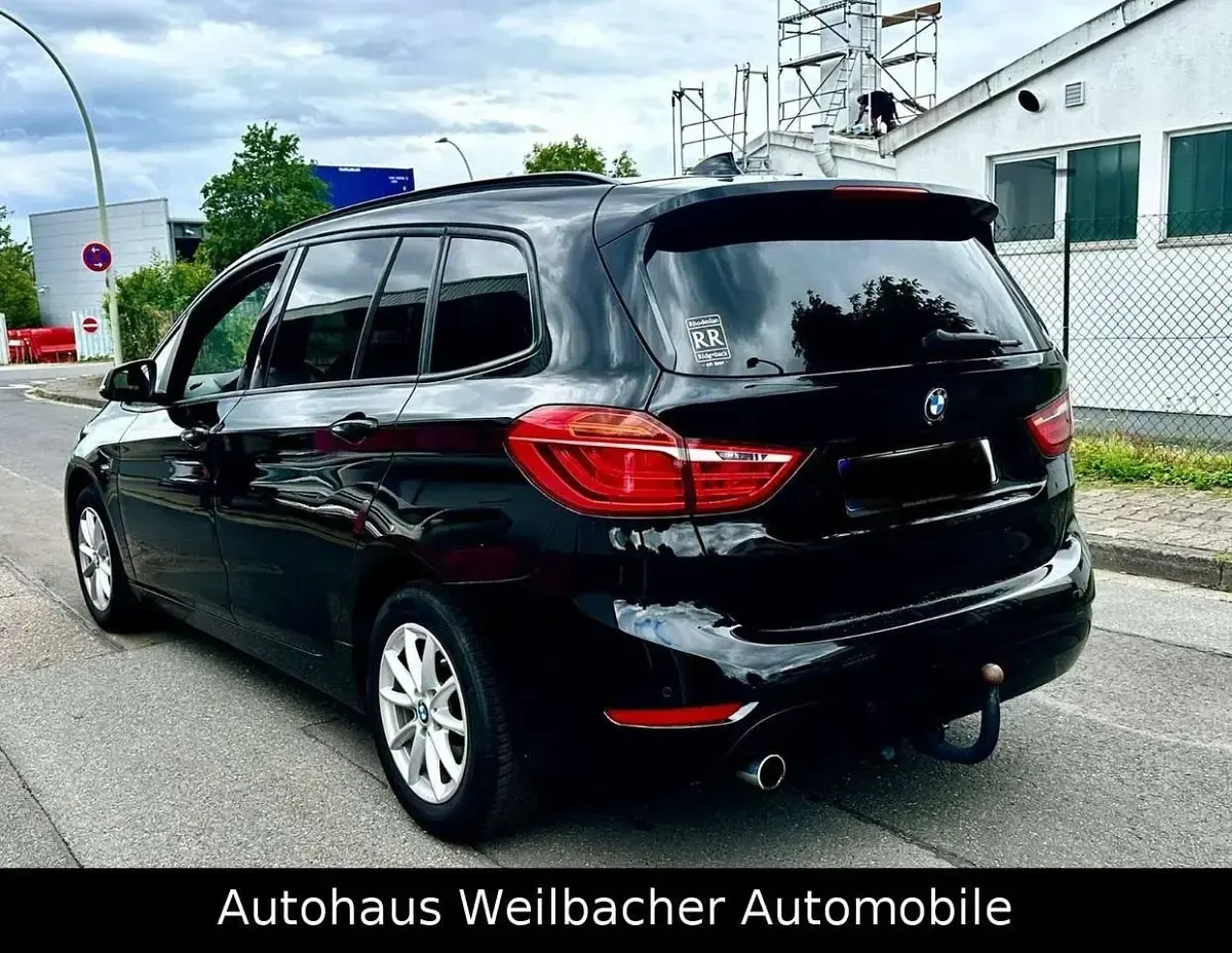 Gebraucht BMW 218 150 PS (110 kW) 2015 Schwarz Van / Kleinbus