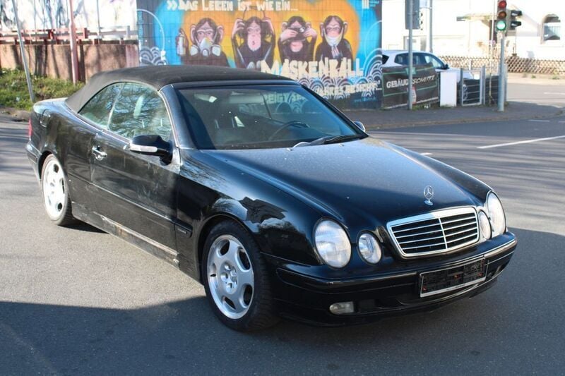 Schwarz Gebraucht 2000 Mercedes CLK200 Avantgarde Cabrio | 7.900 € (Etwas zu teuer) - Bild 1/4