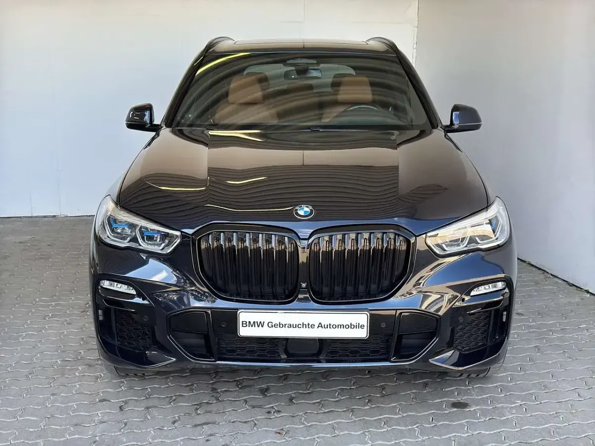 Gebraucht BMW X5 M M Sport 530 PS (389 kW) 2021 Carbonschwarzmetallic SUV