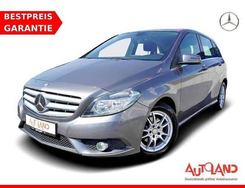 Schwarz Gebraucht 2014 Mercedes B180 Style Van / Kleinbus | 12.990 € (Guter Preis) - Bild 1/4