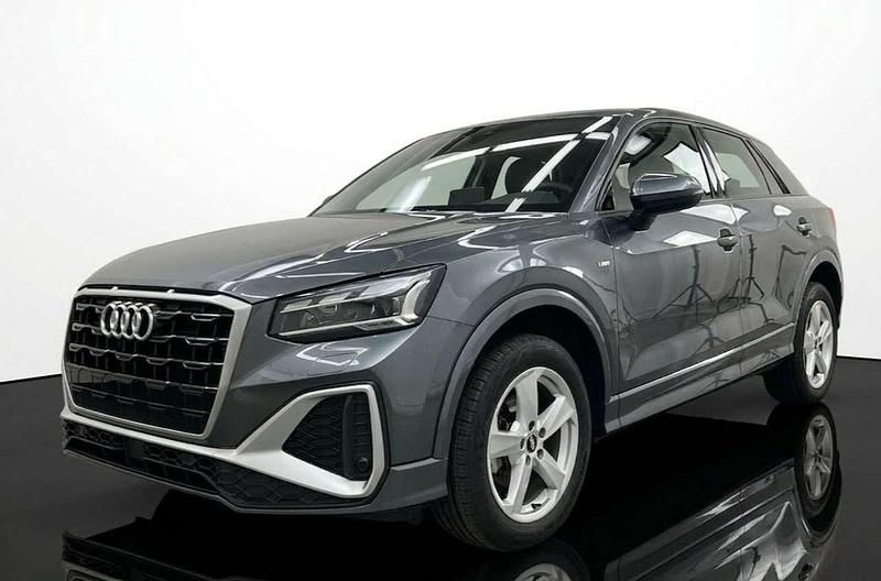 Gebraucht Audi Q2 S-Line 150 PS (110 kW) 2026 Daytonagrau perleffekt SUV