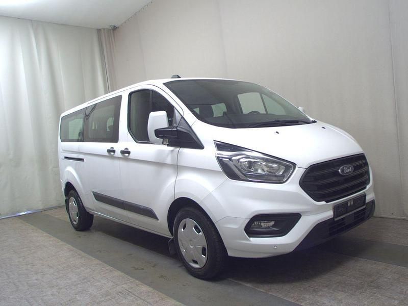Gebraucht Ford Tourneo Trend 131 PS (96 kW) 2022 Frost weiss Kombi