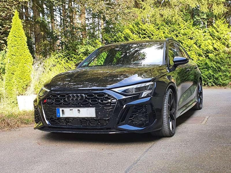Schwarz Gebraucht 2022 Audi RS3 Design Kleinwagen | 46.000 € (Superpreis) - Bild 1/1