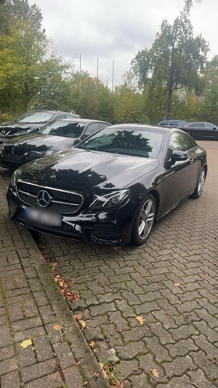 Gebraucht Mercedes E200 AMG line 184 PS (135 kW) 2018 Schwarz Coupé