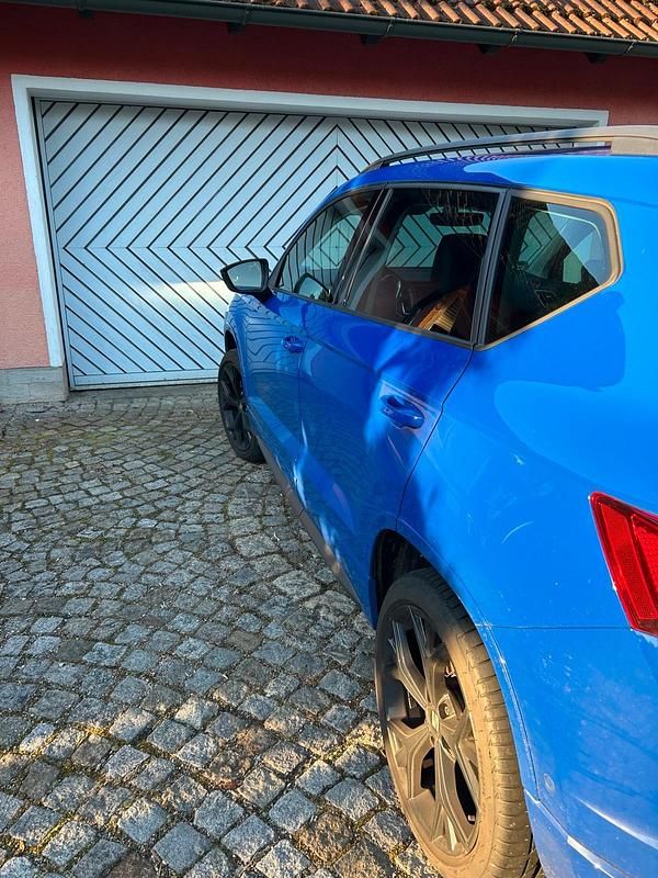 Blau Gebraucht 2022 Seat Ateca FR SUV | 24.500 € (Superpreis) - Bild 1/4