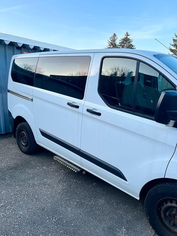 Gebraucht Ford Tourneo 2014 Weiß Van / Kleinbus