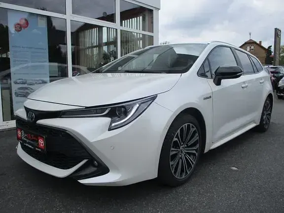 Gebraucht Toyota Corolla Team 184 PS (135 kW) 2019 Novaweiß perleffekt Kombi