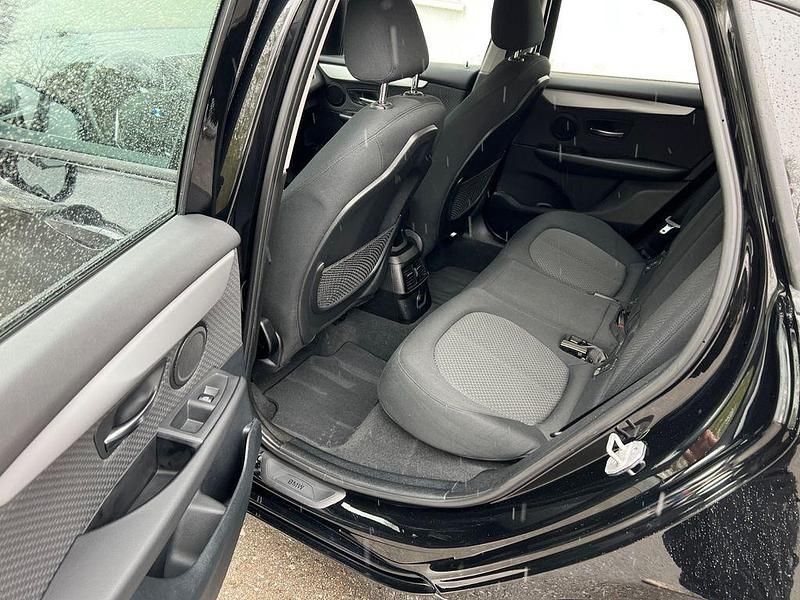 Gebraucht BMW 218 Active Tourer 136 PS (100 kW) 2015 Schwarz Van / Kleinbus