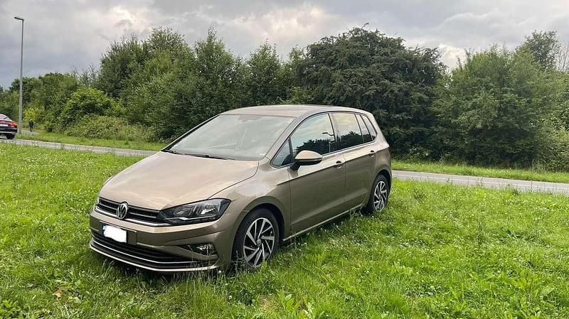 Gold Gebraucht 2018 VW Golf VII Join Kombi | 10.999 € (Guter Preis) - Bild 1/4