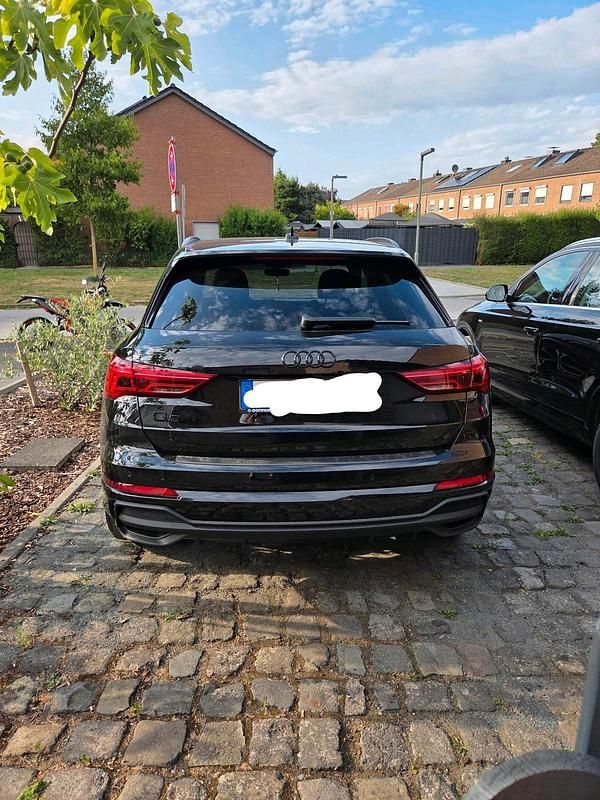 Gebraucht Audi Q3 S-Line 150 PS (110 kW) 2024 Schwarz SUV