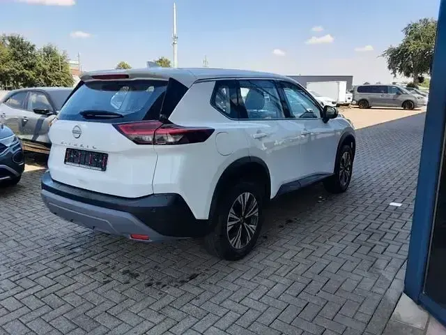 Gebraucht Nissan X-Trail Acenta 163 PS (119 kW) 2024 Weiß SUV