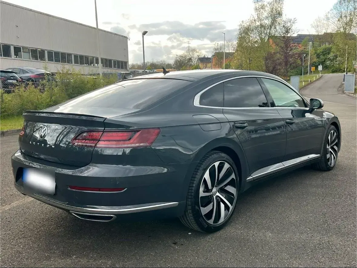 Gebraucht VW Arteon R-line 190 PS (139 kW) 2018 Grau Kleinwagen