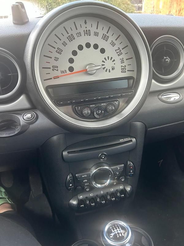 Gebraucht Mini Cooper 122 PS (89 kW) 2011 Schwarz Kleinwagen