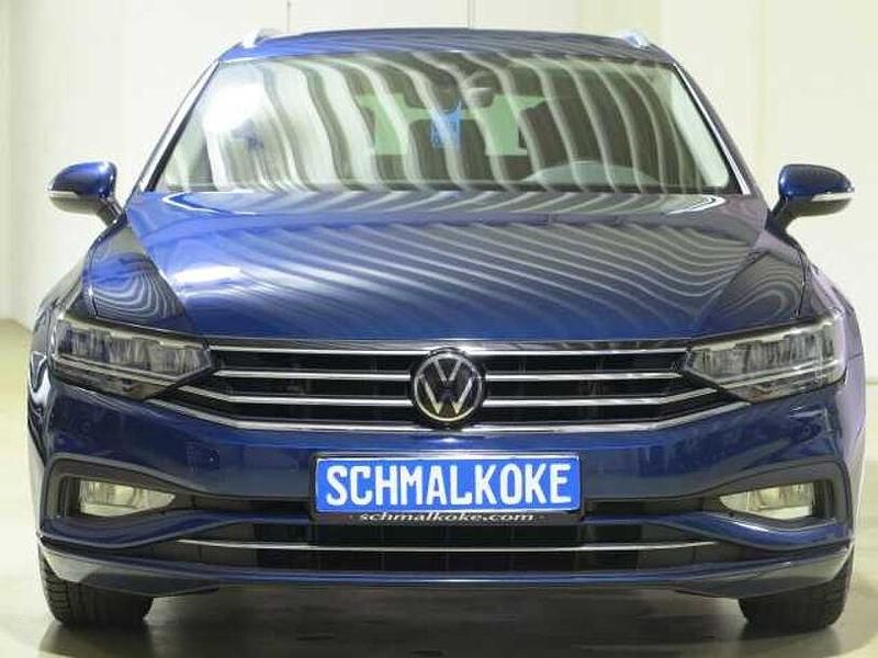 Aquamarine blue (metallic) Gebraucht 2023 VW Passat Business Kombi | 23.500 € (Guter Preis) - Bild 1/4