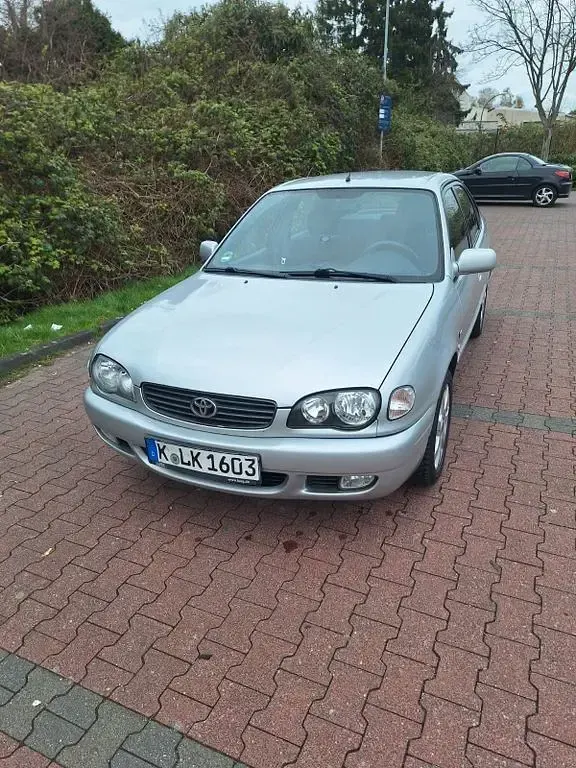 Gebraucht Toyota Corolla Sol 110 PS (80 kW) 2001 Silber Limousine