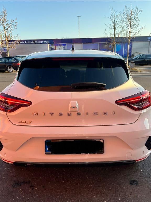 Second-hand Mitsubishi Colt Edition 91 CP (66 kW) 2024 Alb Hatchback