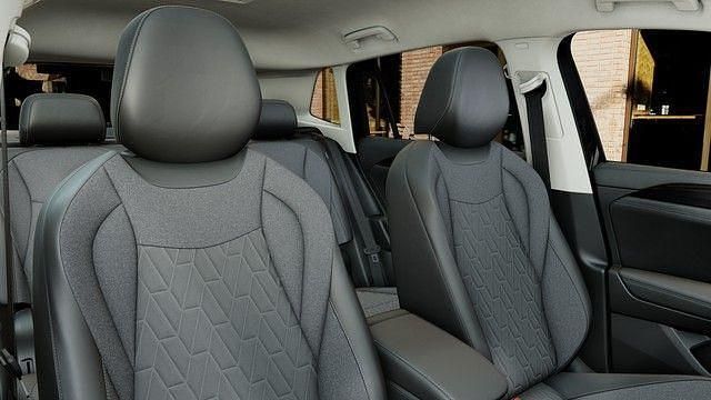 Neu VW Tiguan 150 PS (110 kW) 2025 Grenadillschwarz metallic SUV