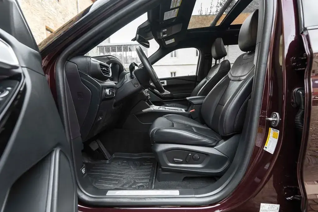 Gebraucht Ford Explorer Platinum 400 PS (294 kW) 2023 Rot SUV