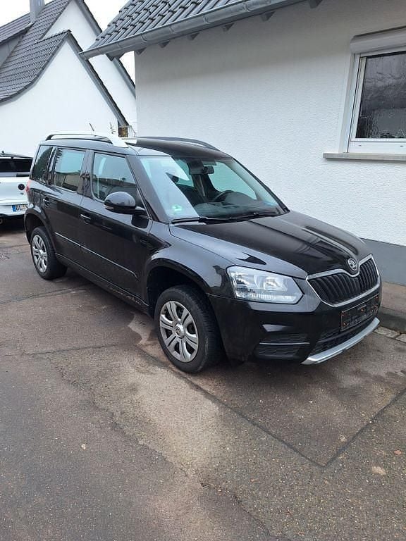 Gebraucht Skoda Yeti Active 110 PS (80 kW) 2016 Schwarz SUV