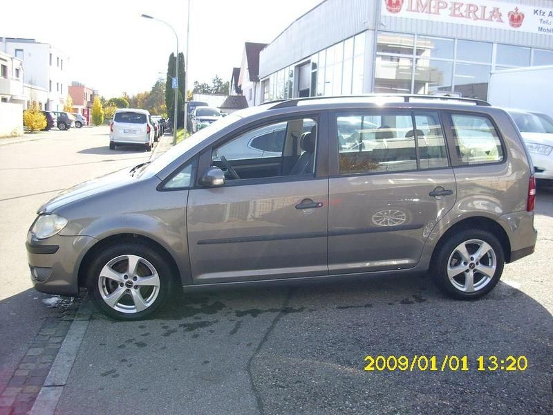 Gebraucht VW Touran Conceptline 90 PS (66 kW) 2009 Grau Van / Kleinbus