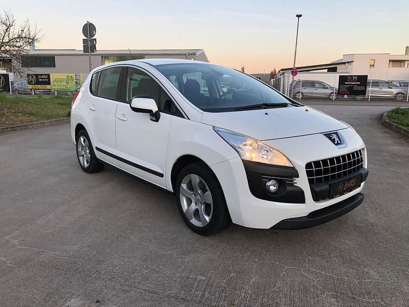 Gebraucht Peugeot 3008 Active 156 PS (114 kW) 2012 Weiß Kombi