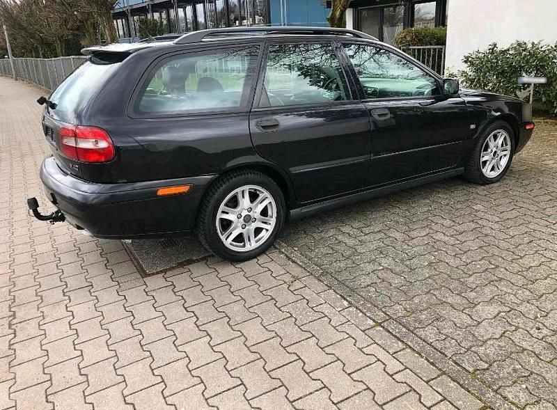 Gebraucht Volvo V40 116 PS (85 kW) 2003 Blau Kombi