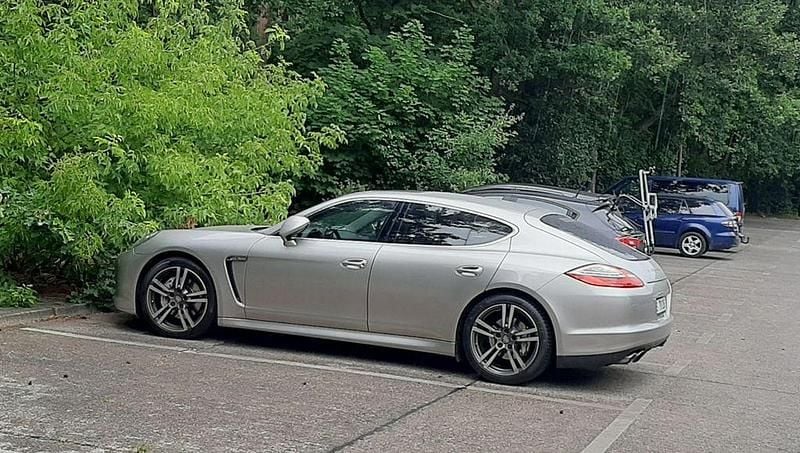 Gebraucht Porsche Panamera 4S 400 PS (294 kW) 2011 Grau Limousine