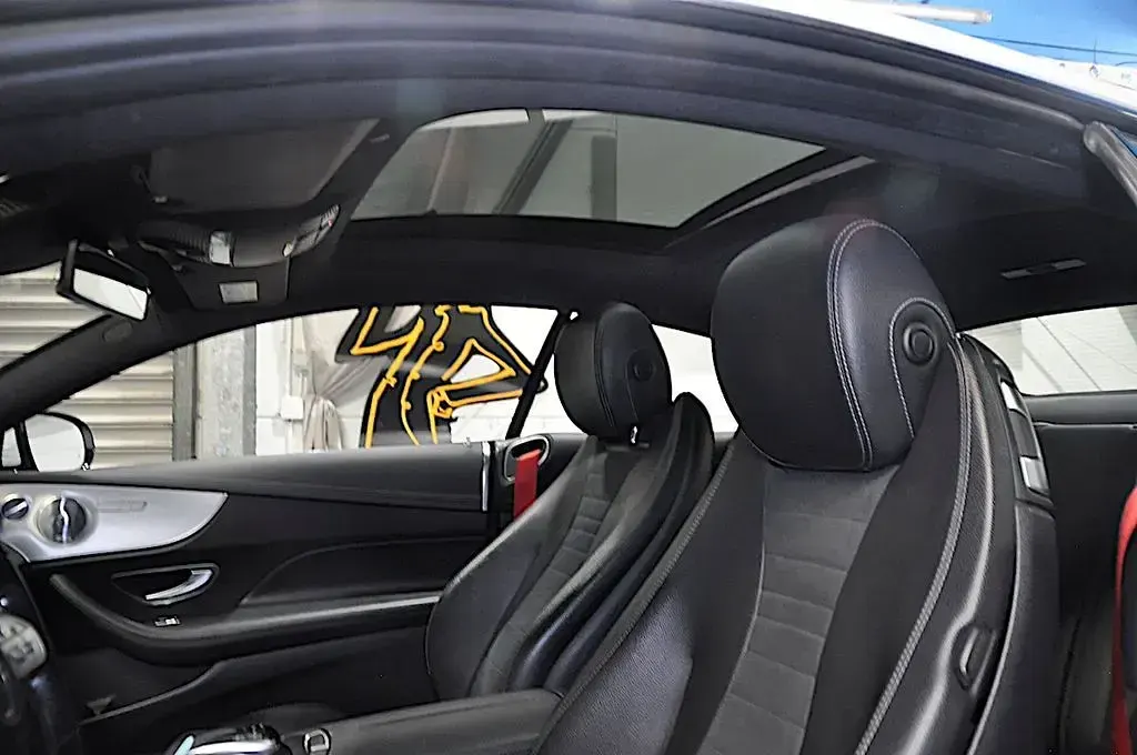 Gebraucht Mercedes E300 AMG 258 PS (189 kW) 2019 Weiß Coupé