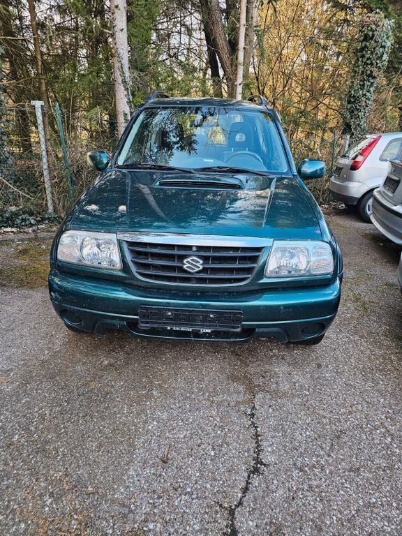 Grün Gebraucht 2005 Suzuki Vitara SUV | 4.100 € - Bild 1/4