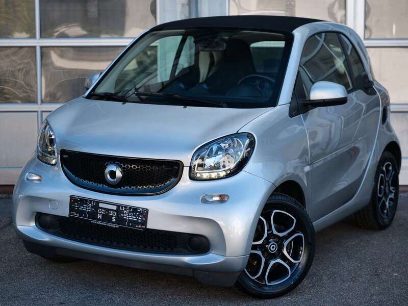 Silber Gebraucht 2019 Smart ForTwo Coupé Basis Coupé | 10.800 € (Guter Preis) - Bild 1/4