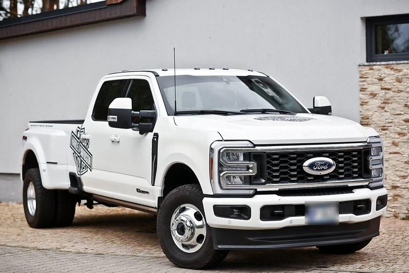 Weiß Gebraucht 2023 Ford F350 Limousine | 85.500 € - Bild 1/4