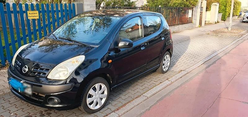 Gebraucht Nissan Pixo 68 PS (50 kW) 2012 Schwarz Kleinwagen
