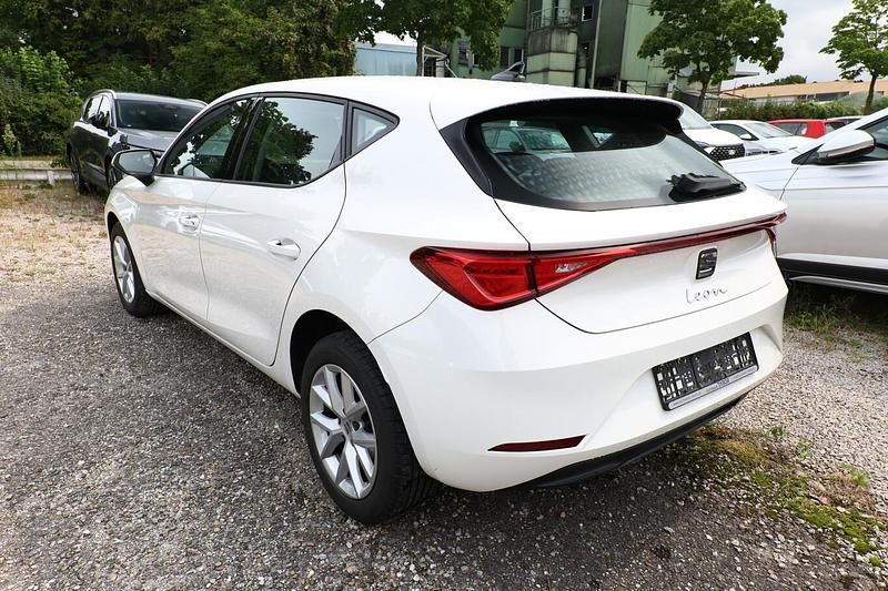 Gebraucht Seat Leon 110 PS (80 kW) 2021 Weiß