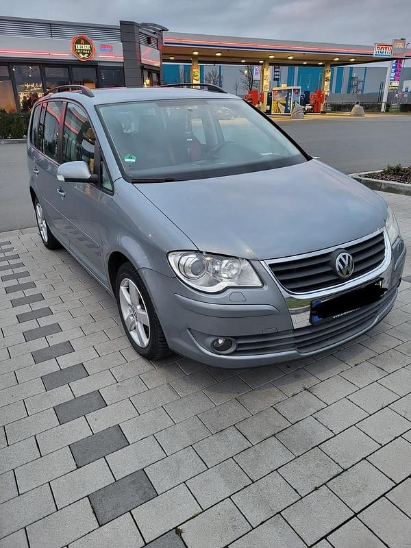 Grau Gebraucht 2008 VW Touran Van / Kleinbus | 7.000 € (Teuer) - Bild 1/4